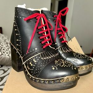 Burberry Riveted Antrim Leather Block-heel Clog Boots, US Sz 8 $1,220.